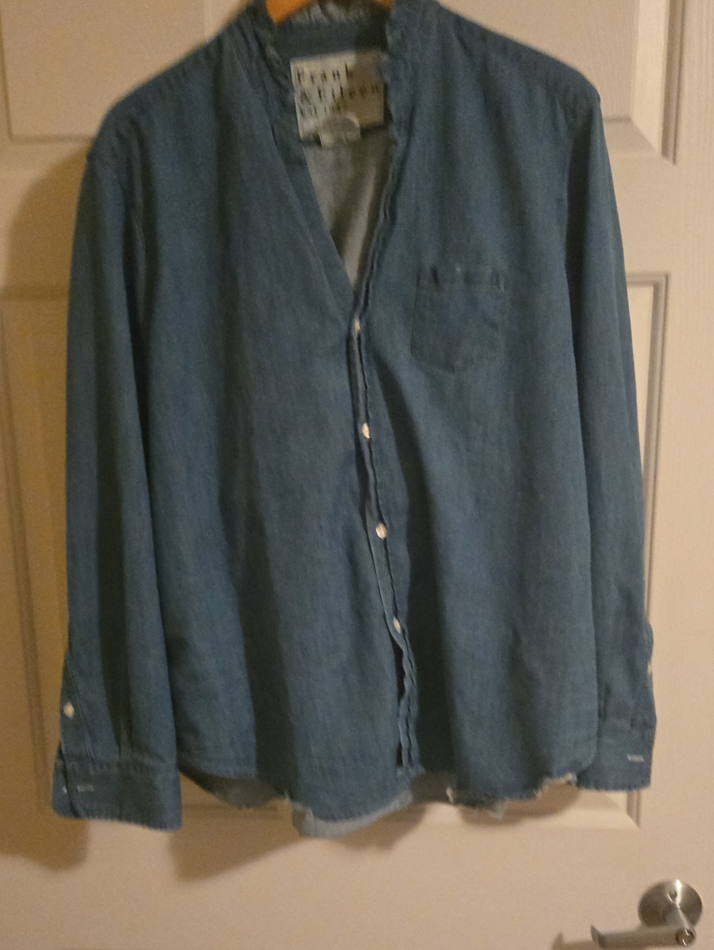 FRANK &EILEEN Denim Button-Front Shirt - Blue. XL